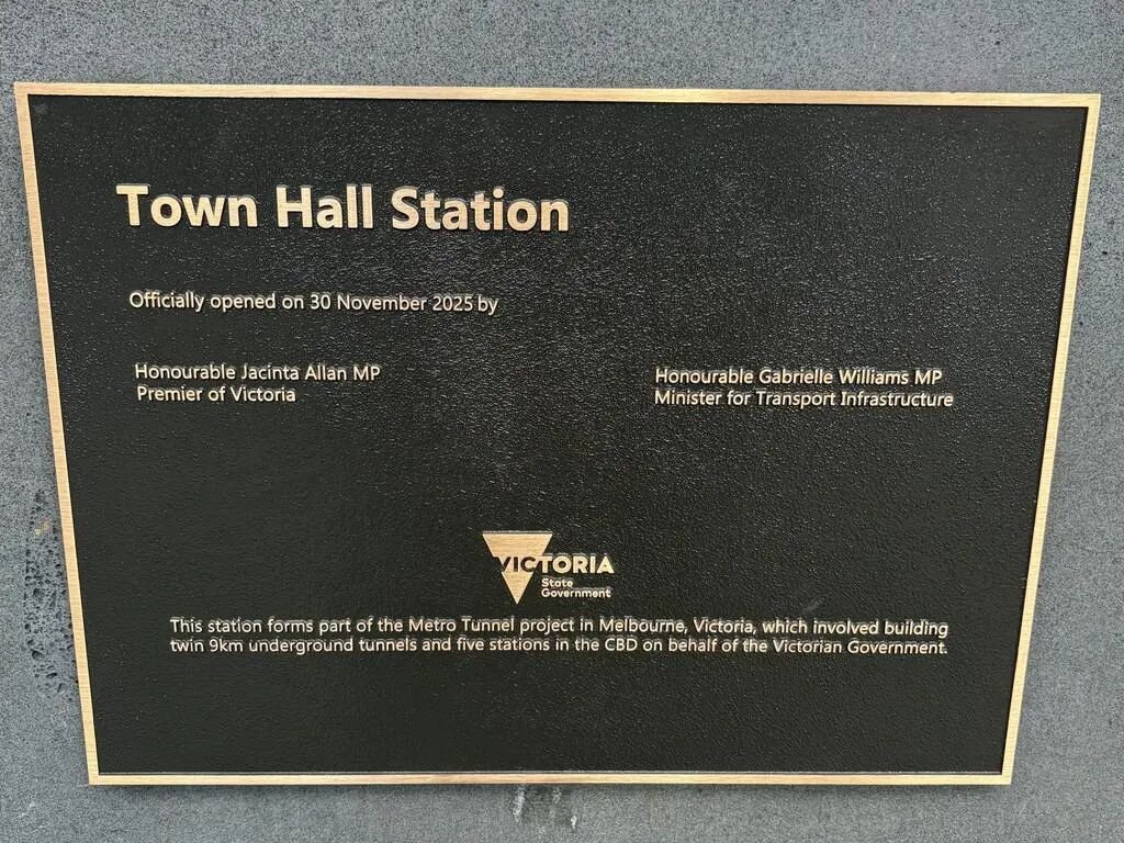 The bronze plaque honouring Premier Jacinta Allan and Transport Infrastructure Minister Gabrielle Williams.