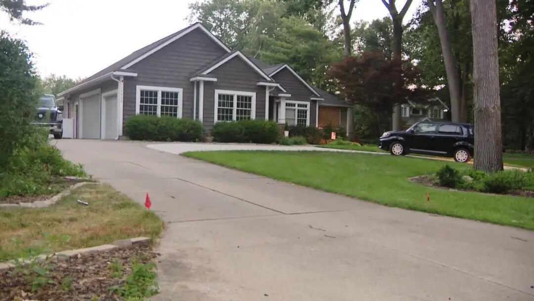 Deputies: Man killed wife and six kids, then himself | WLNS 6 News
